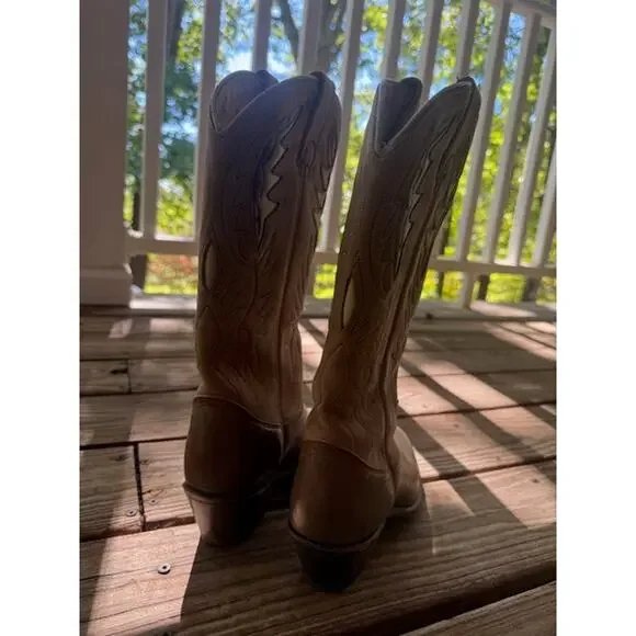 Vintage Acme Brown and Tan Cowboy Boots Size 7 - Picture 3 of 5